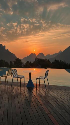 Wulingyuan Hotel | XMAN Sunrise Peaks Resort-Free Pick-up