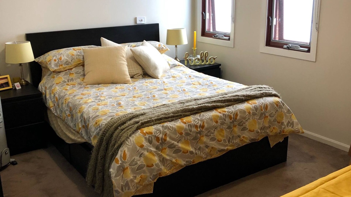 Glen Waverley Bed & Breakfast | (Y) 5-Star Room+Bathroom - Single/Couple/Business