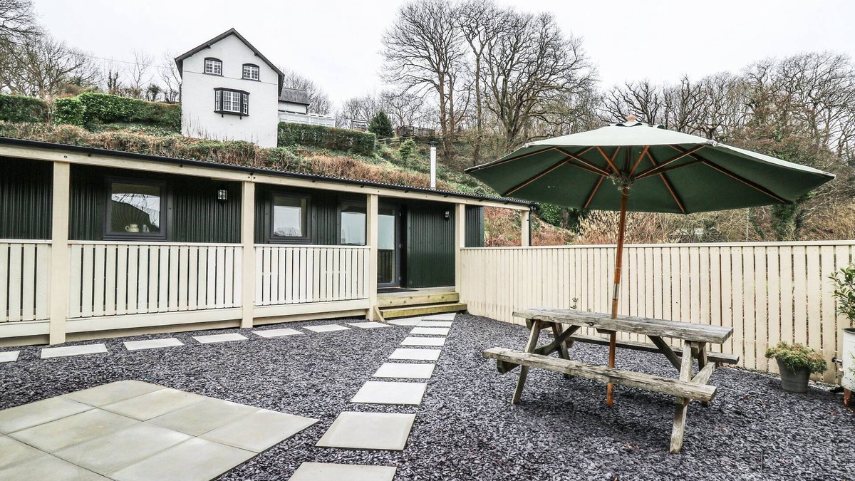 Borth Cottage | Y FELIN - CELYN, pet friendly, character holiday cottage in Borth