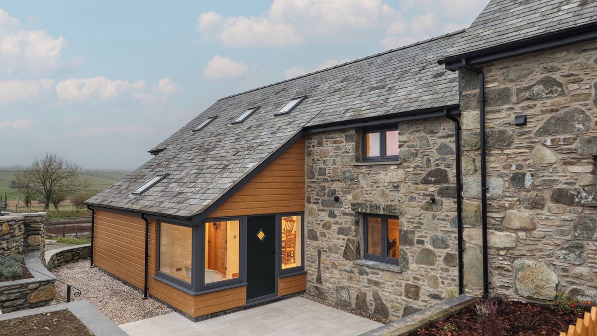 Cwmtirmynach Cottage | Y STABL, family friendly, character holiday cottage in Cerrigydrudion