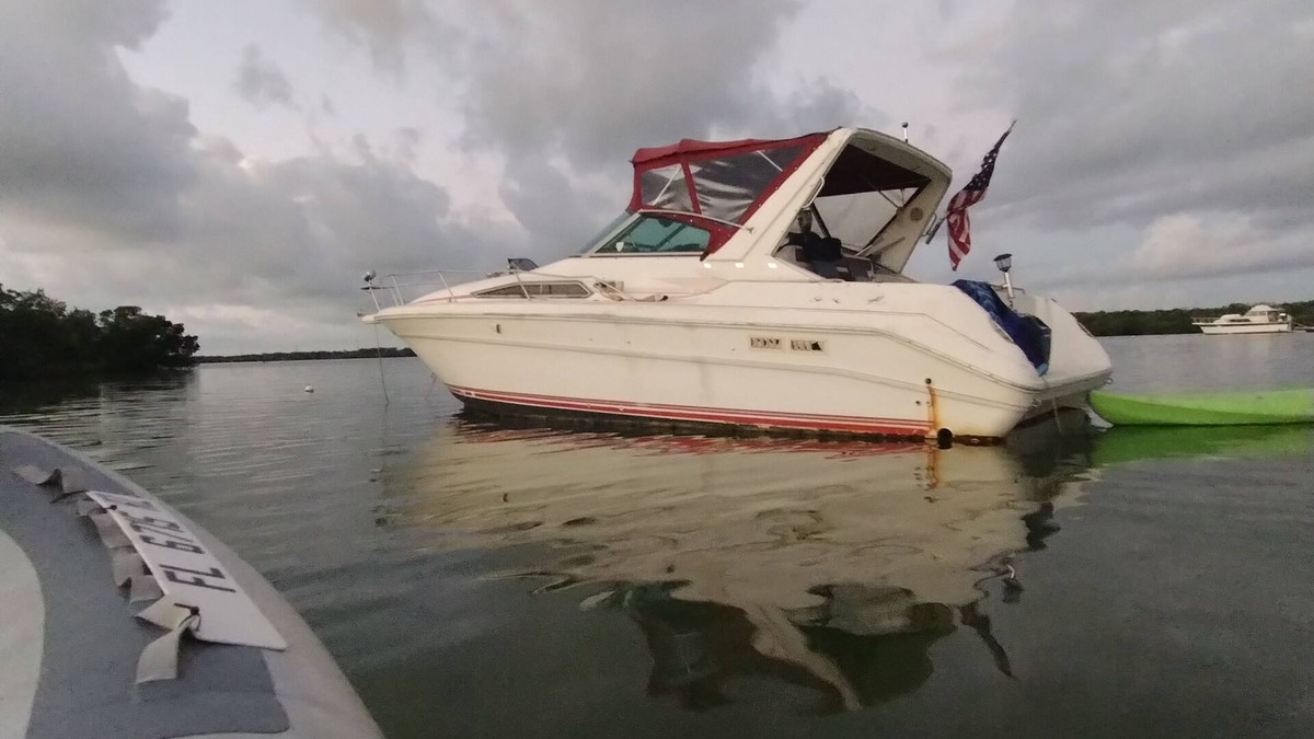 Key Largo Boat Rental | YACHT 33'~FREE KAYAK