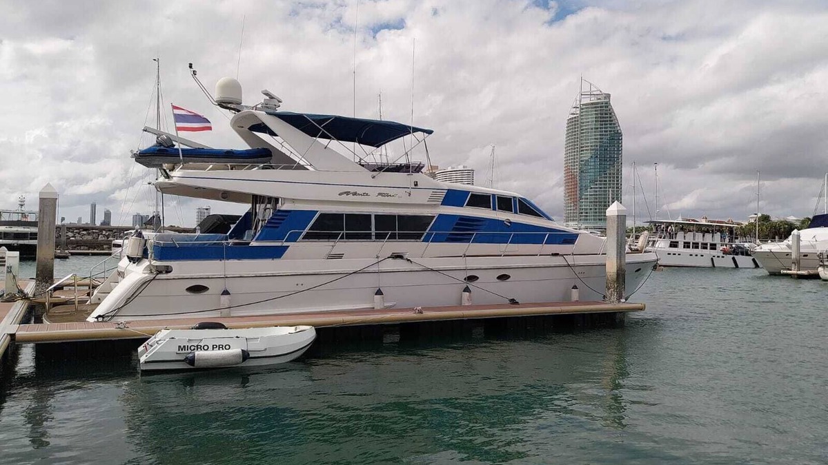 Na Chom Thian Boat Rental | Yacht Charter Nova Princess. Accommodation for up to 8 people