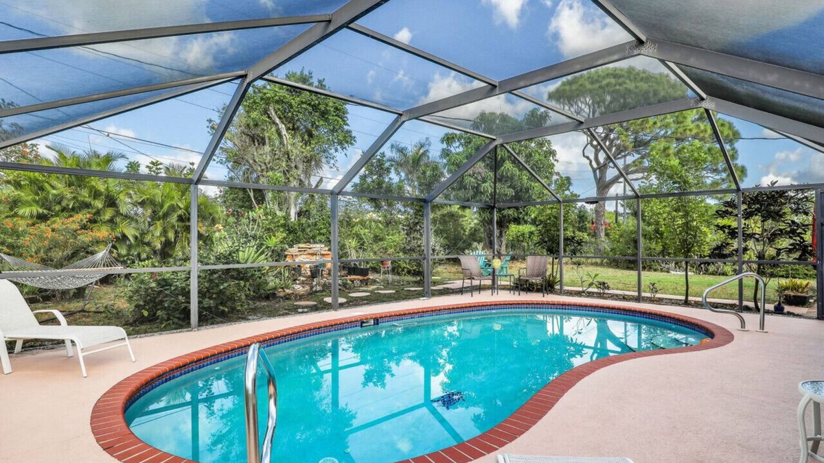 Yacht Club House | Yacht Club Breeze Cape Coral