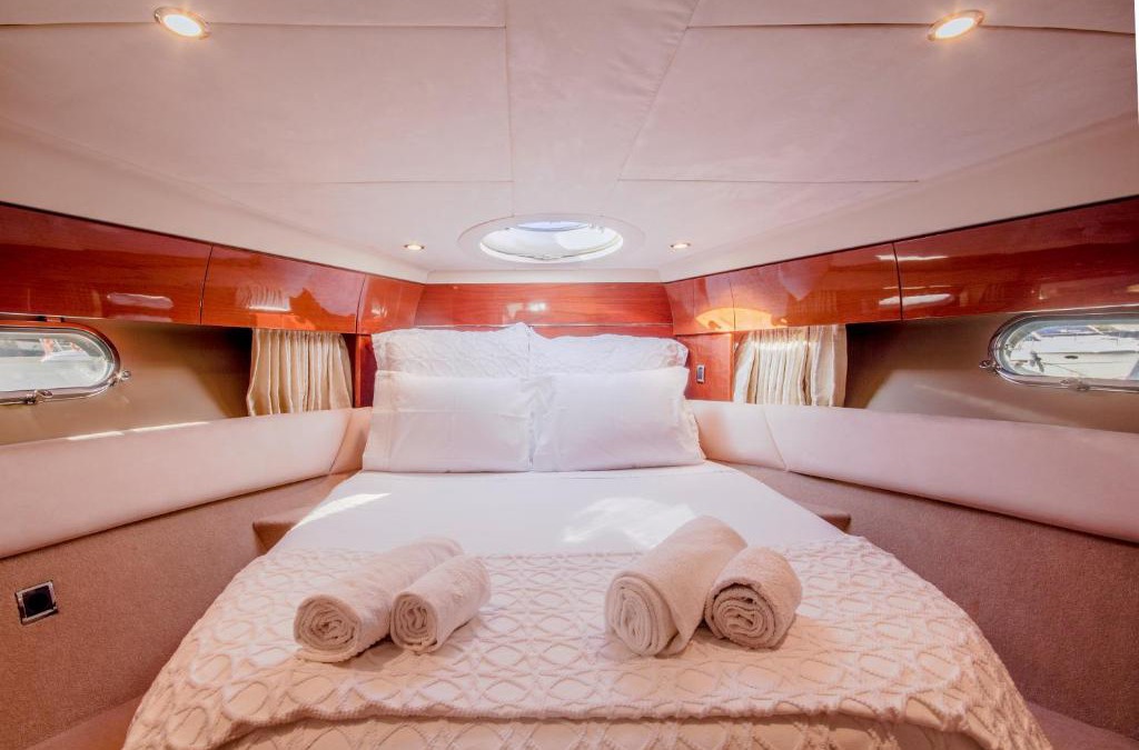 Gondomar Boat Rental | Yacht Douro