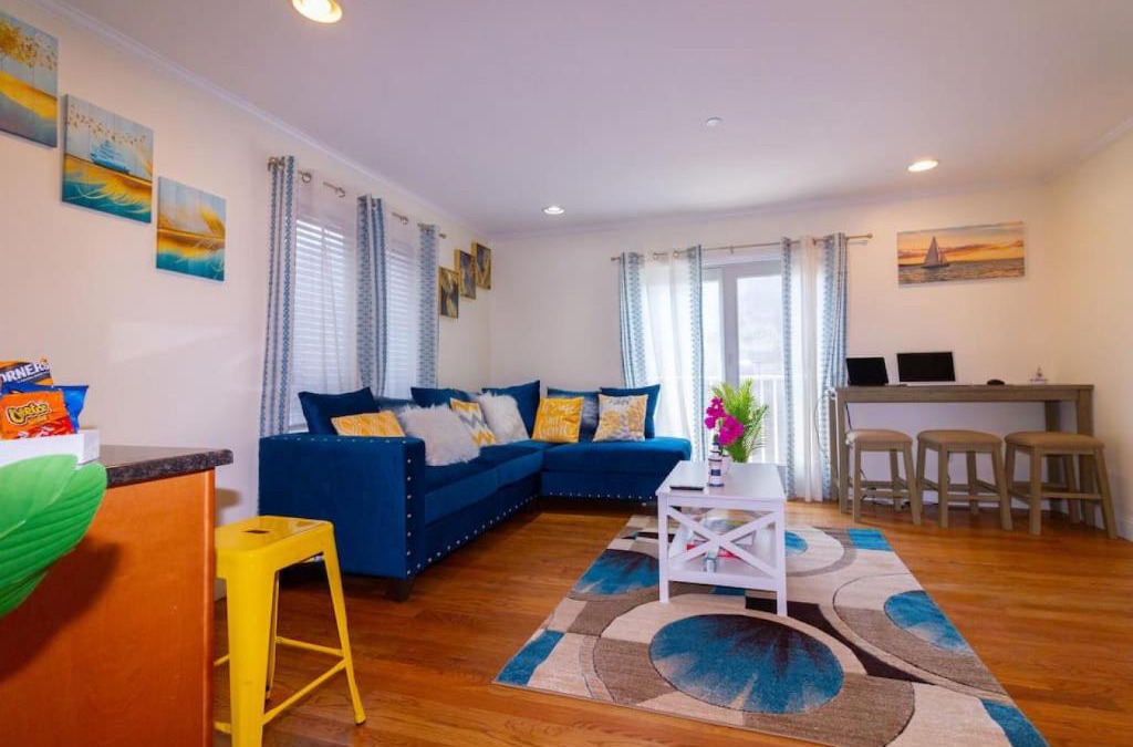Freeport House | Yachtsman Cove Water Front 3 Bedrooms House Features 3 Levels Living Space in Freeport NY