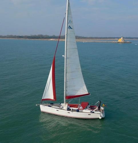 Castello Boat Rental | YachtVenice Sailing Excursion Included
