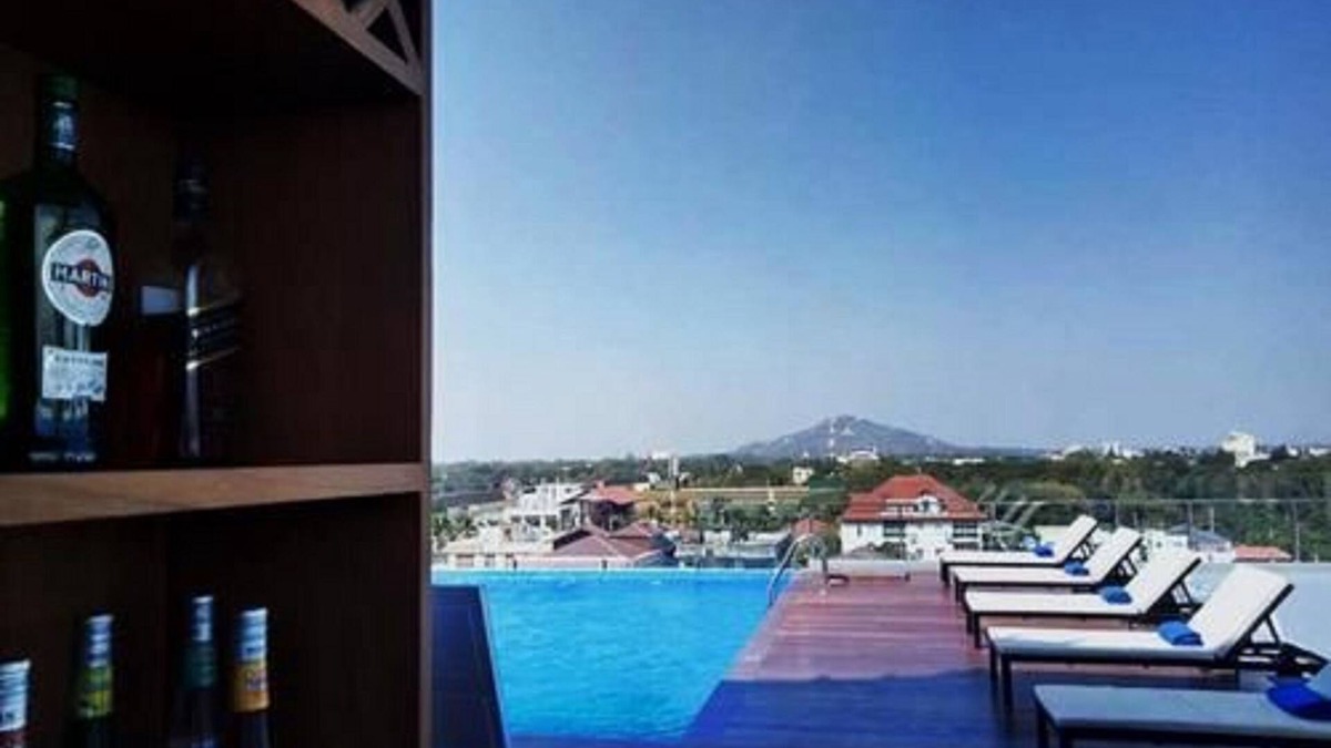 Mandalay Hotel | Yadanarpon Dynasty Hotel