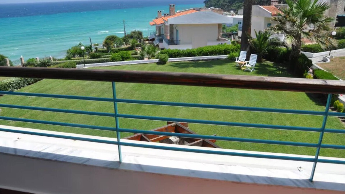 Kallithea Villa | Yades elegant villa 2 minutes away from the beach