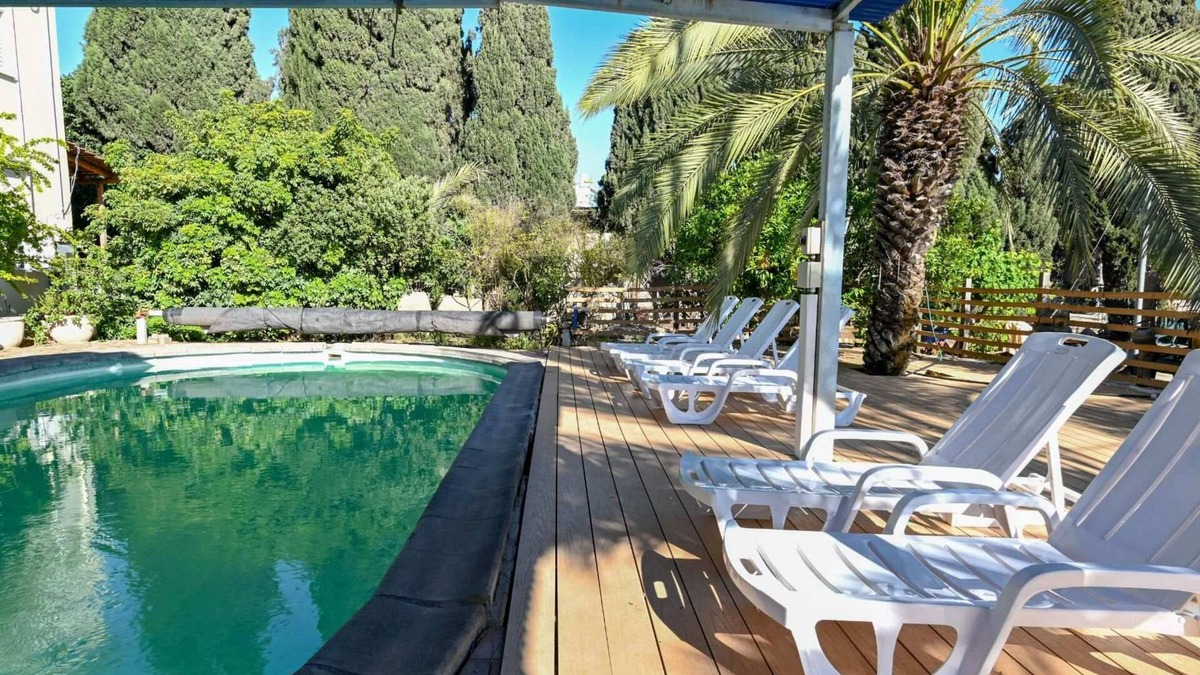 Emek Izrael Apartment | YalaRent Valley view complex In Merhavia with Private heated Pool
