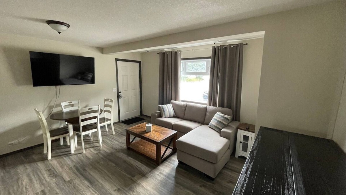 Dead Man's Flats Condo | Yam 14 - 1 Bedroom with Queen