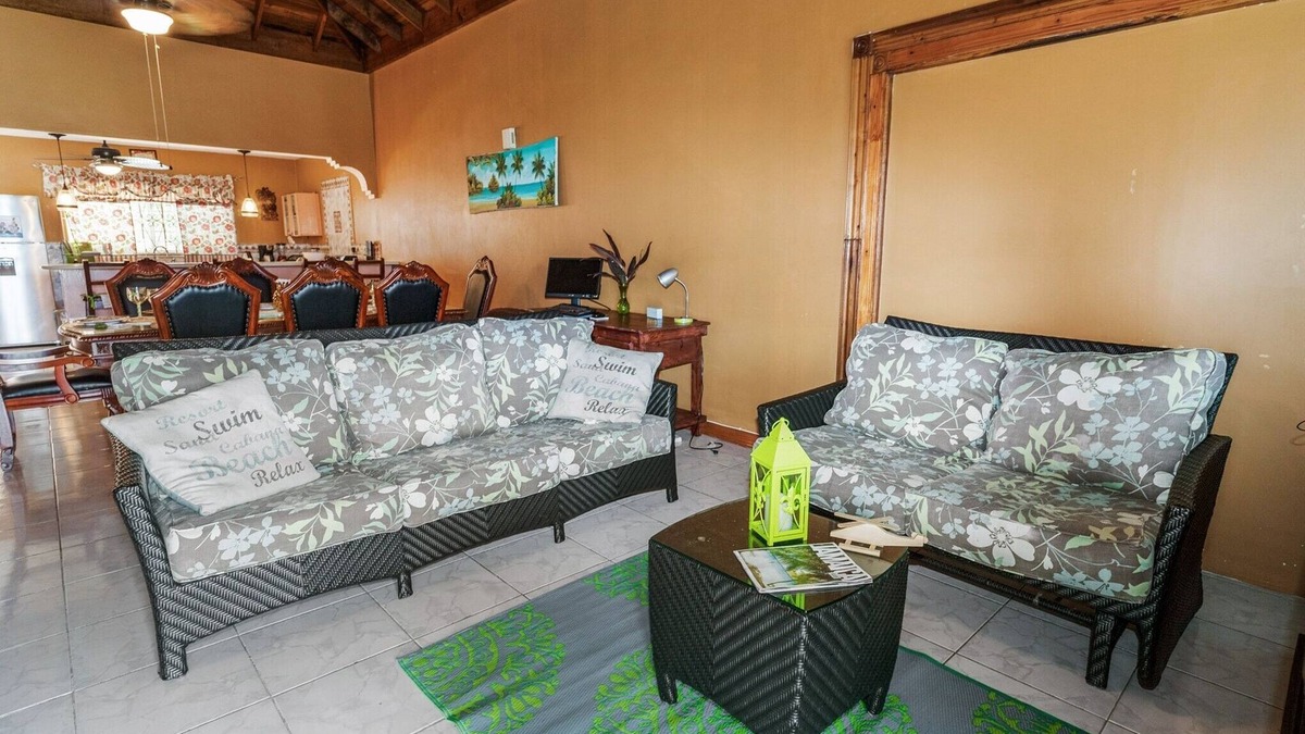 Albion Villa | YanceyLargo-6BR Two-Story Estate w/Mountain Views by RedAwning