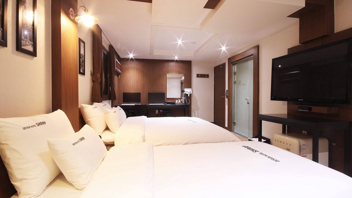 Yangsan Hotel | Yangsan Deokgye Sharp