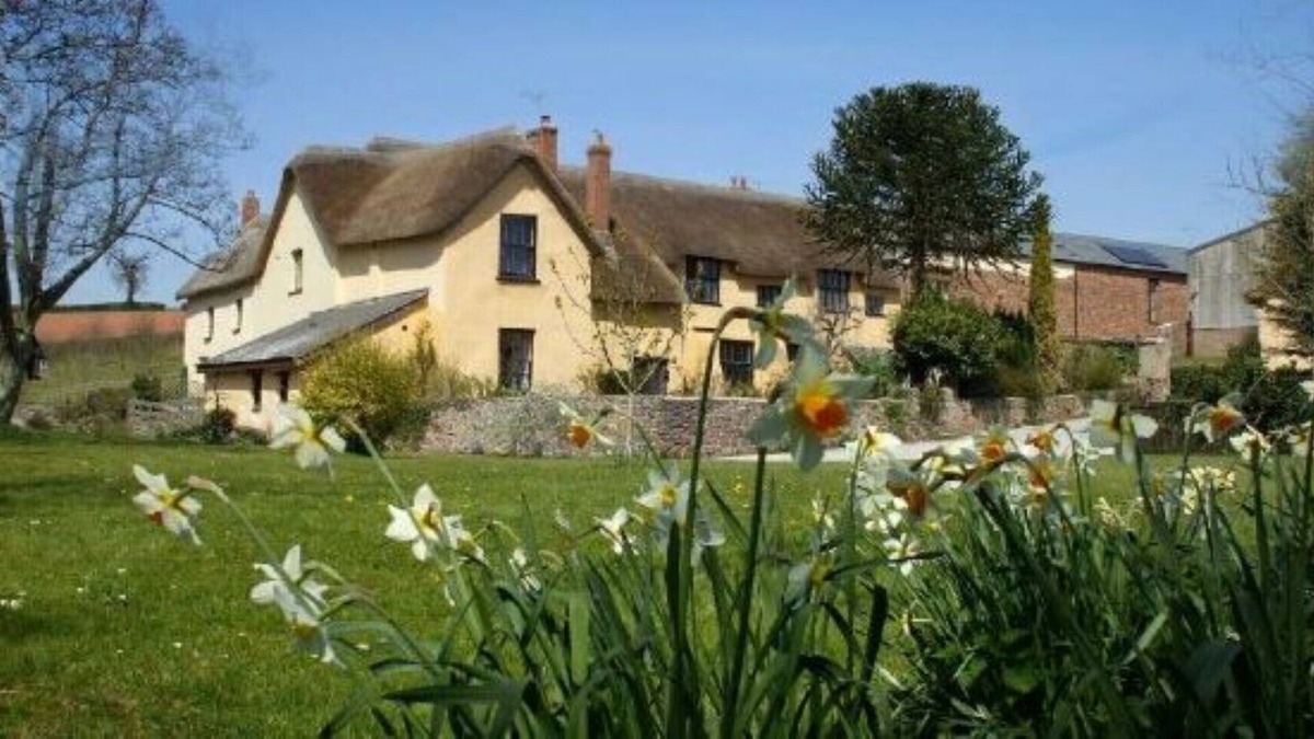 Crediton House | Yans Barn · Great Gutton Farm