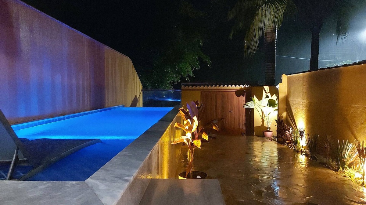 Mambucaba House | Yara house, 4 en-suites, Pool, BBQ, front beach, 14people, 1.3km from old center