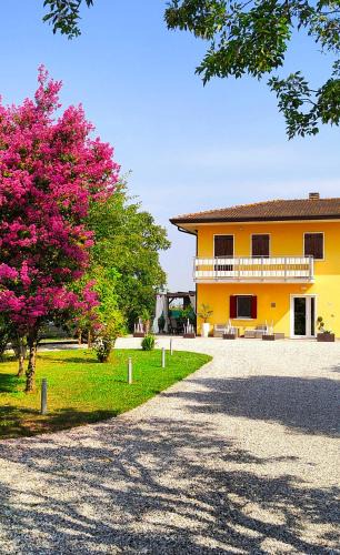 Noventa di Piave Apartment | YARD 151