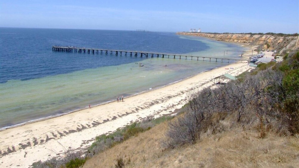 Dalrymple House | Yaringa - Close to beach, Off Peak Special!
