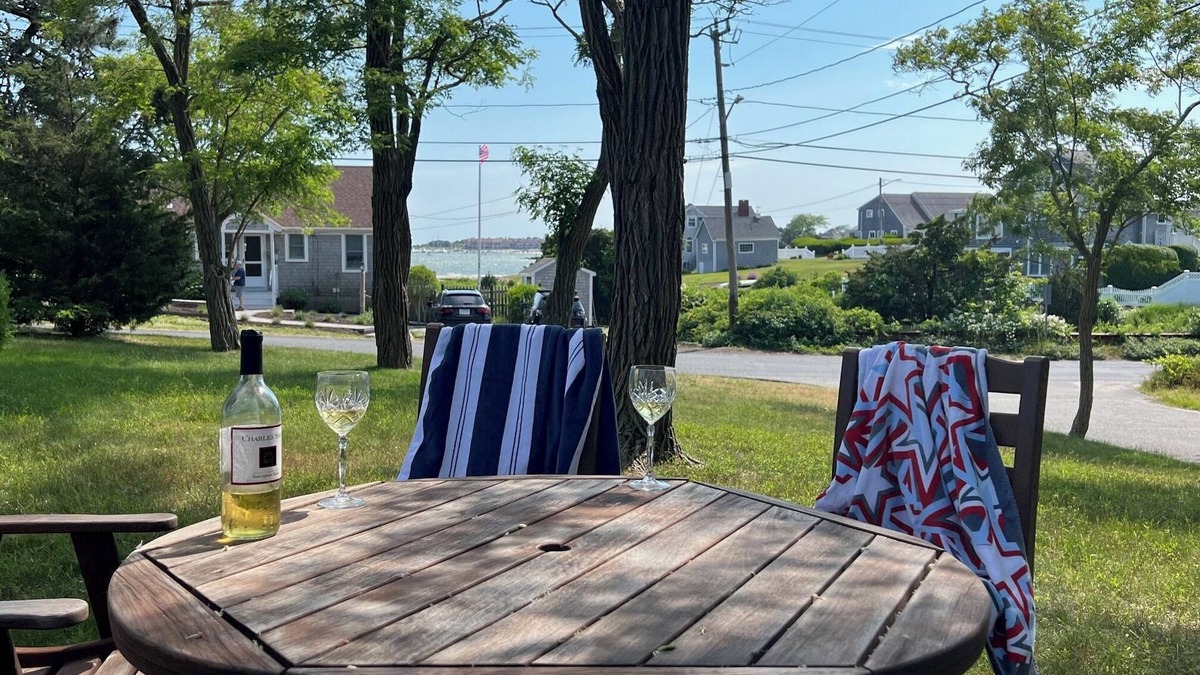 West Yarmouth House | Yarmouth Cottage by the Bay