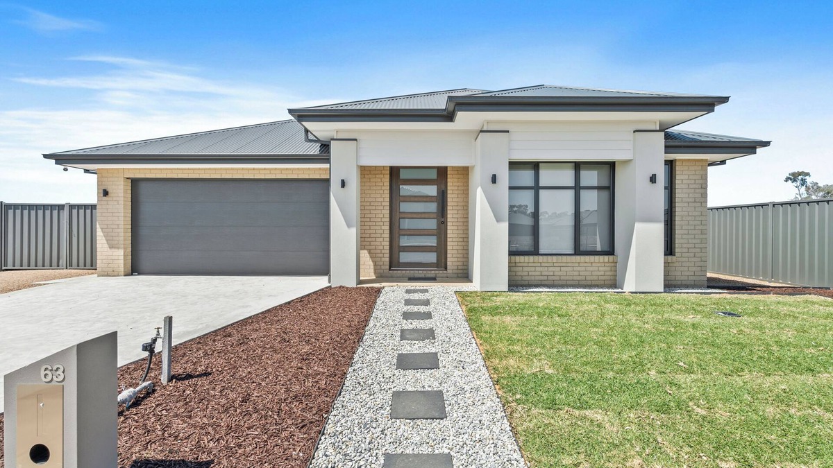 Yarrawonga House | Yarrawonga Getaway, perfect for families and large groups!
