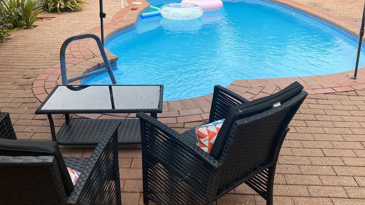 Central Murray House | Yarrawonga magic 300 metres from lake, private pool