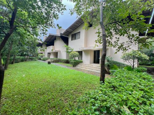 Bhandardara Hotel | Yash Resort