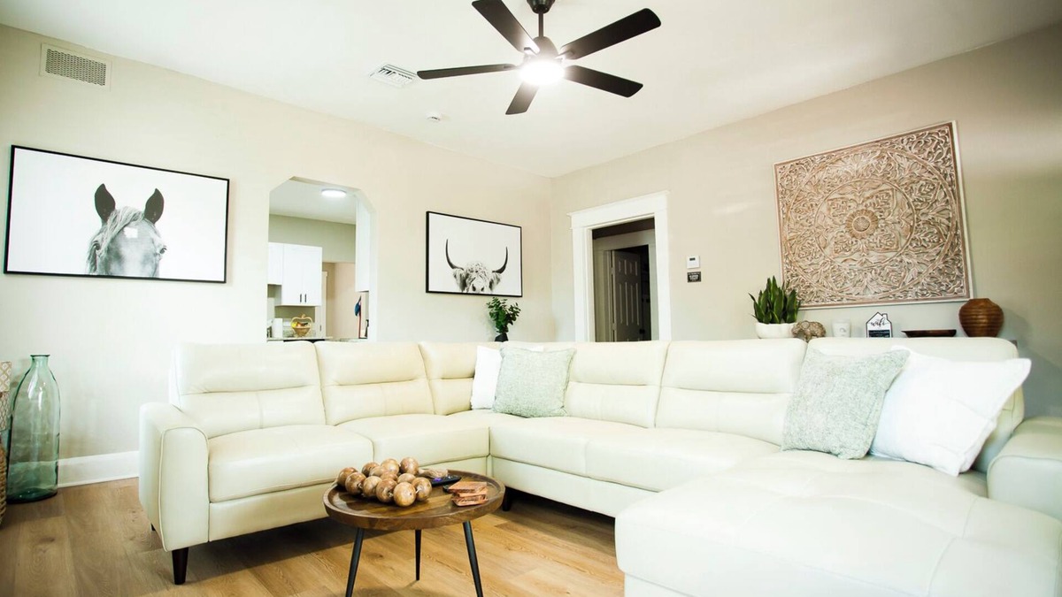 Ybor City House | Ybor City King Beds Free Private Parking 2 miles to Downtown Tampa