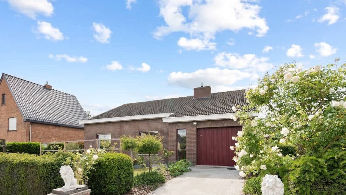 Lombardsijde House | Yde et Maré - single level home with garden