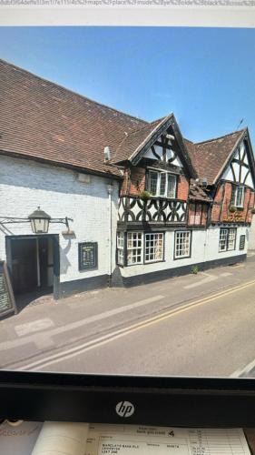 Bromsgrove Bed & Breakfast | Ye Olde Black Cross