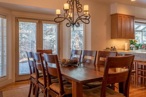 Twin Creeks House | Yeager Home Elkhorn