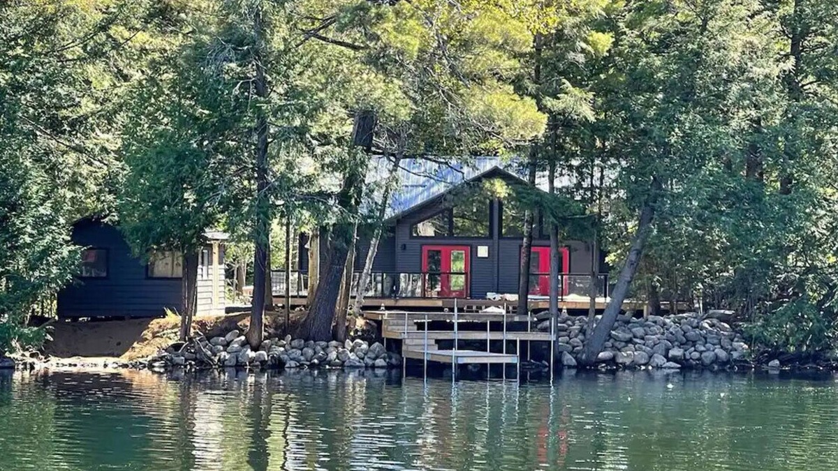 Norland Cottage | Year Round Brand New Cottage in Kawartha Lakes