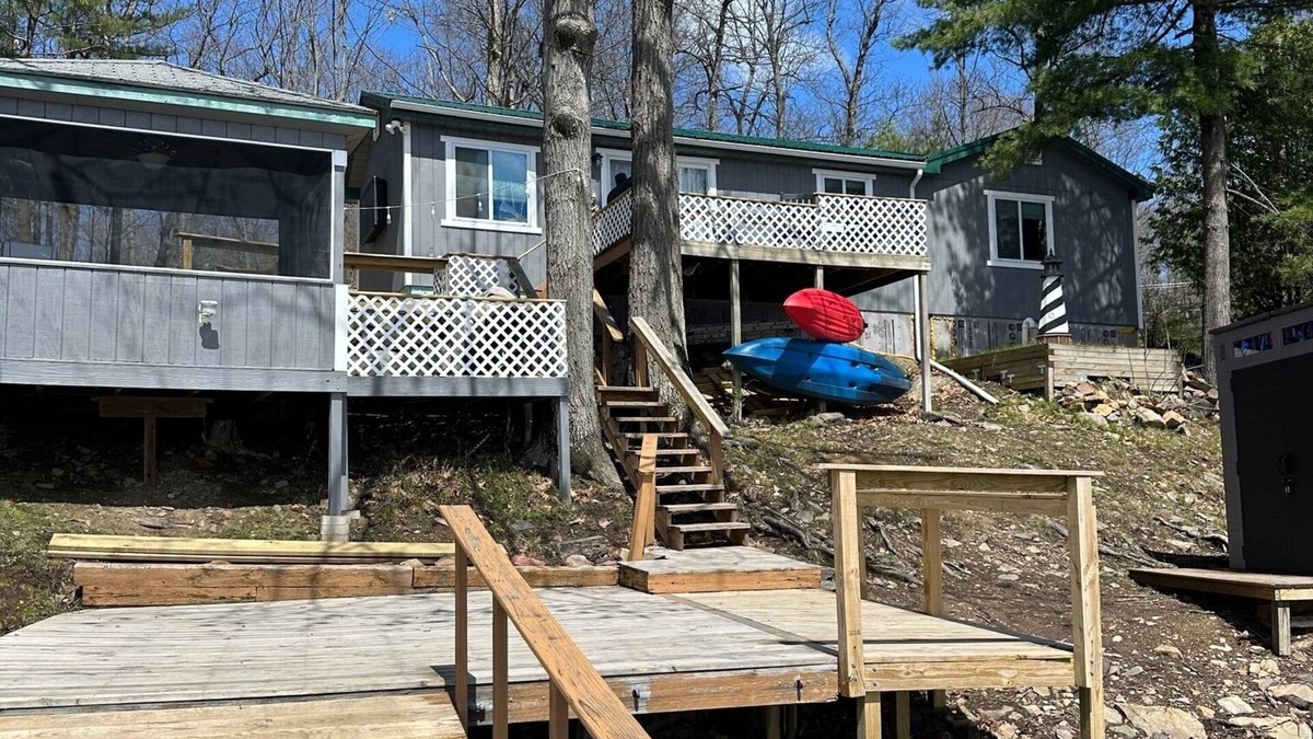 Wellesley Island Cottage | YEAR ROUND Lake of the Isles Waterfront Cottage & boat dock!