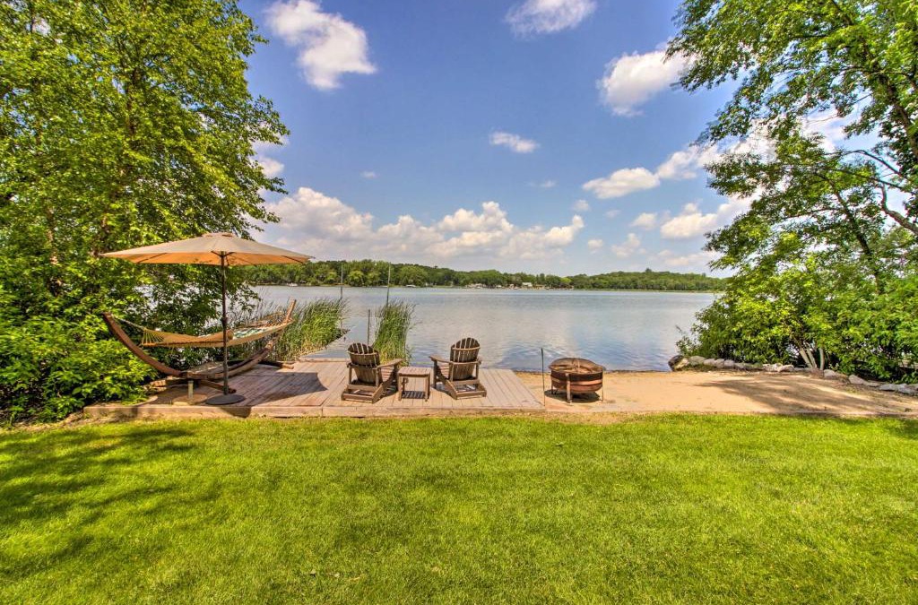 South Haven House | Year-Round Waterfront Getaway Lake Access and Dock!