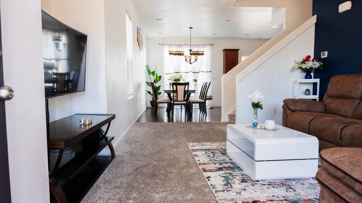 Green Valley Ranch House | YEDENGEL Modern home in Green Valley Ranch