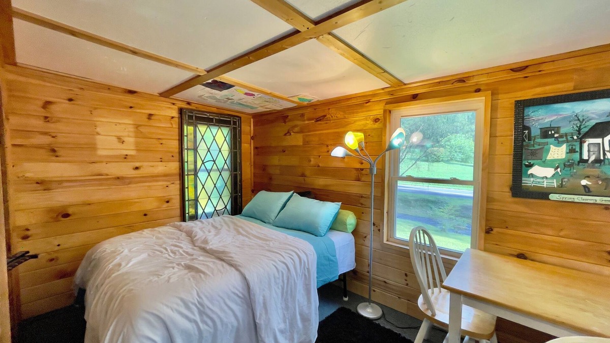 Robbinsville House | Yellow Creek Mountain Retreat, Creekside Paradise