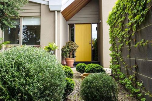 Barwon Heads Apartment | Yellow Door Villa