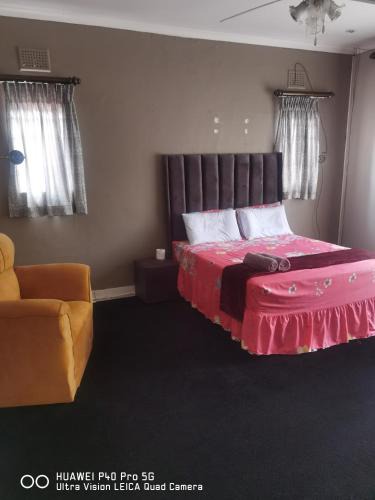 Greater Johannesburg Metropolitan Area House | Yellow Stars Guesthouses