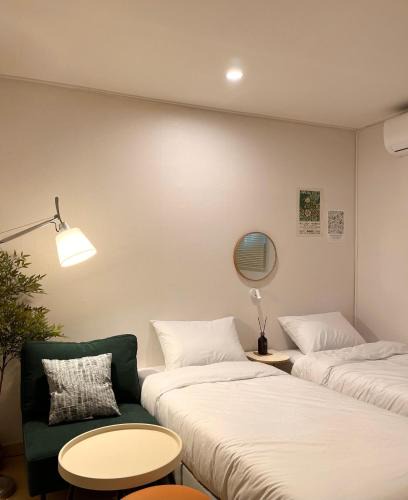 Bucheon Hotel | Yellow stay