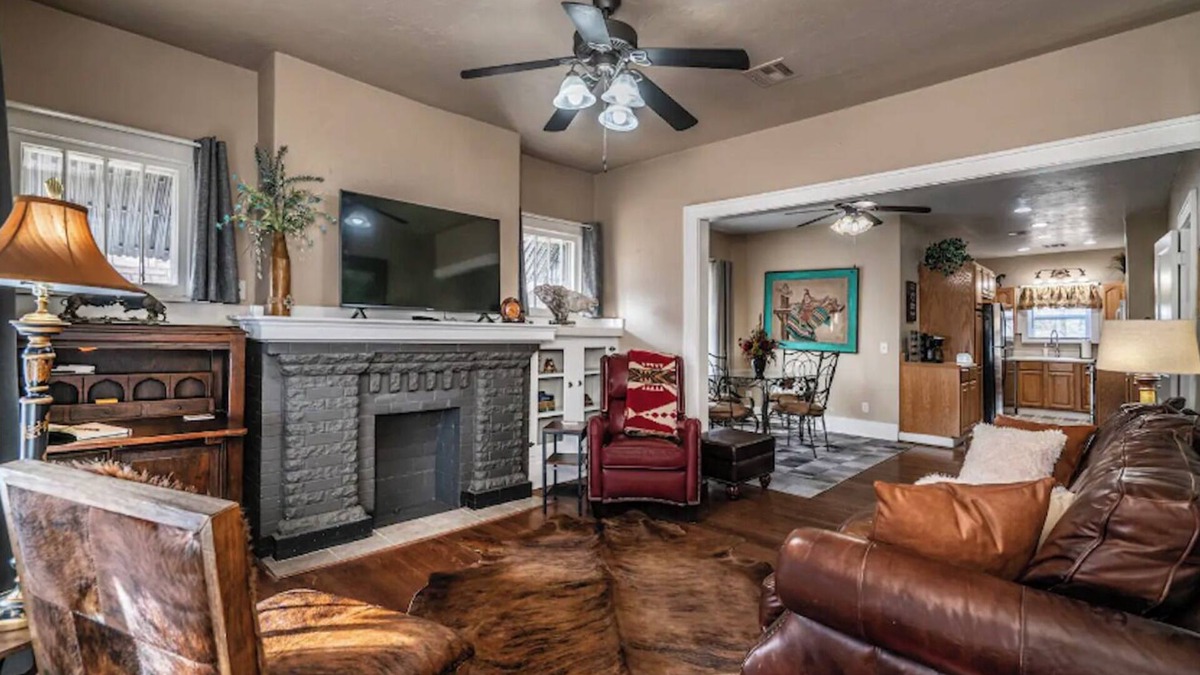 Central Oklahoma City House | Yellow Stone Western Themed Retreat! By Fairgrounds & Downtown OKC - WiFi!