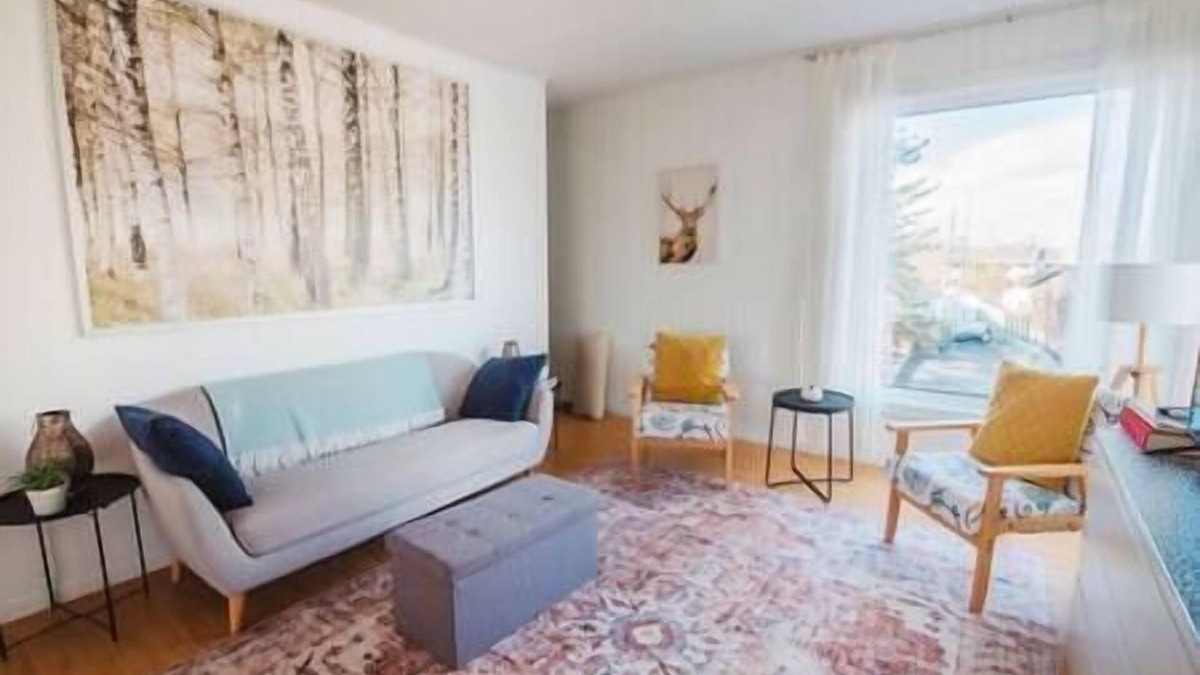 Yellowknife House | Yellowknife Downtown Vacation Home Entire Property