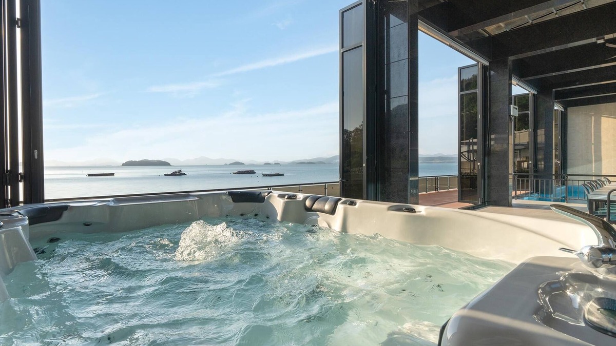 Dolsan-eup House | Yeosu Kinolkids Poolvilla