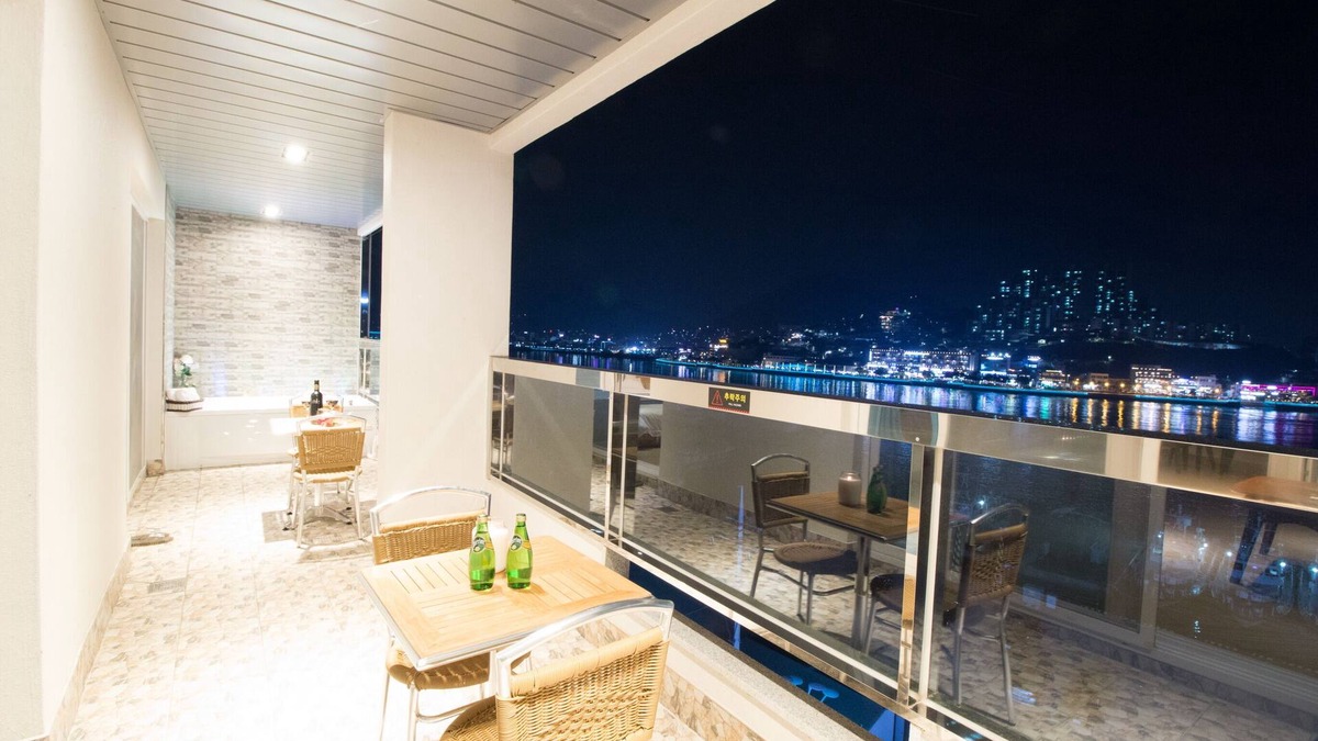 Yeosu Condo | Yeosu Lium Spa Hostel