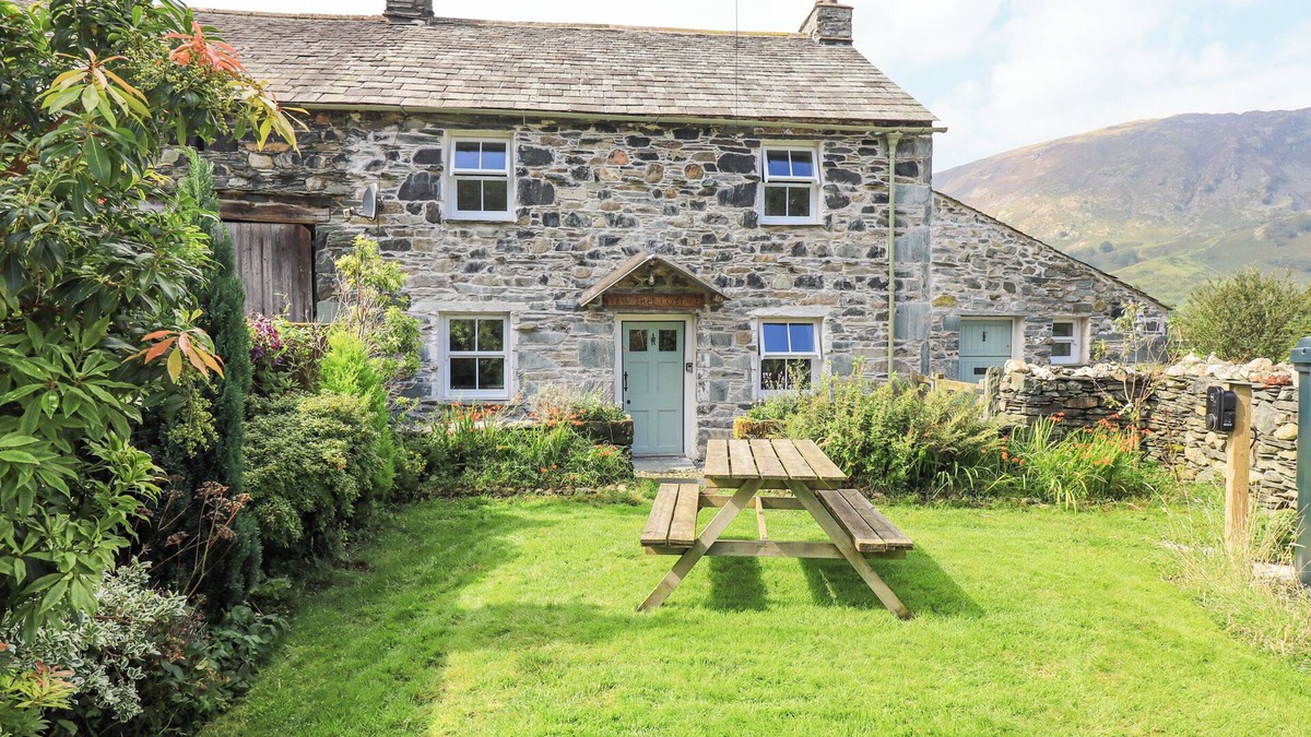 Rosthwaite Cottage | YEW TREE COTTAGE BORROWDALE, pet friendly in Rosthwaite