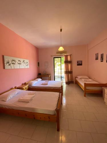 Sarakiniko House | Yfantis Sakis Apartment's