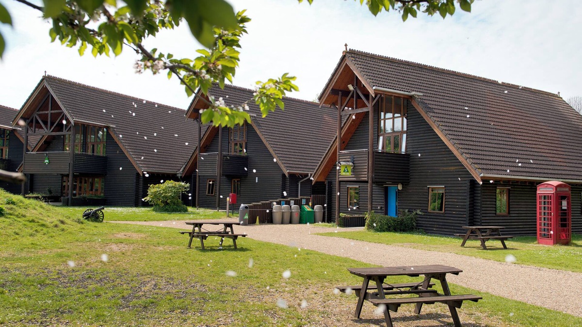 Cheshunt Hostel | YHA London Lee Valley - Hostel
