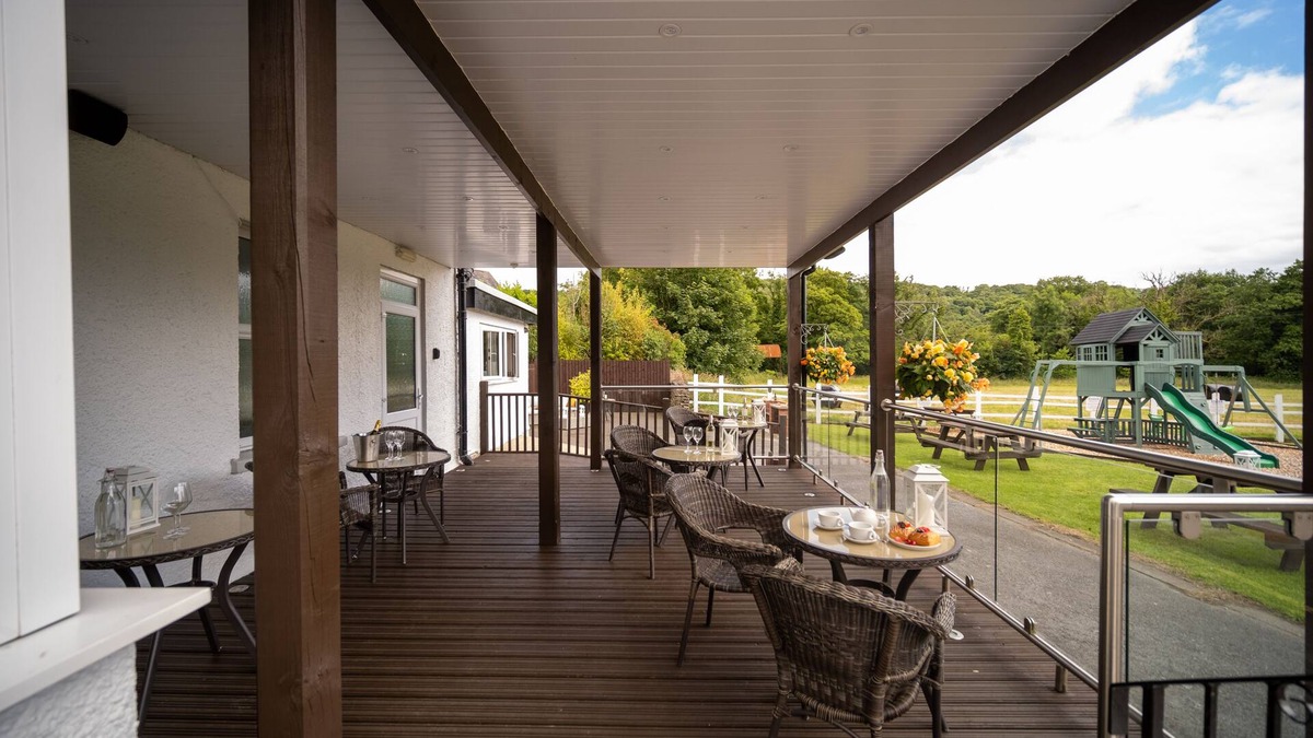 Margam House | Ynys Arms