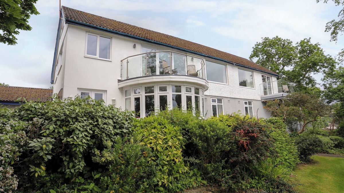 Menai Bridge Cottage | YNYS CASTELL, pet friendly, country holiday cottage in Menai Bridge