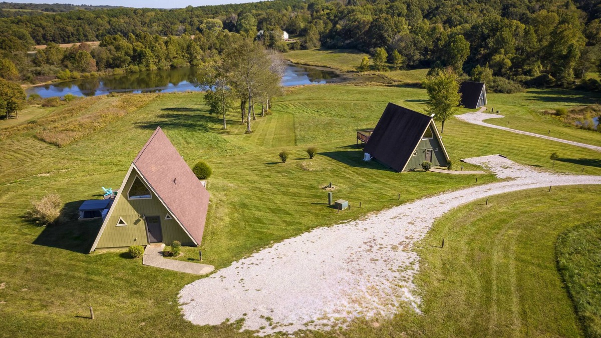 Makanda Cabin | Yoga, Work and Couple's Retreats- 3 A-Frame Cabins