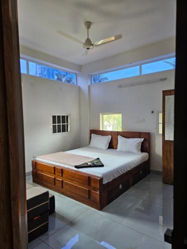 Kozhikode House | Yogis Stay