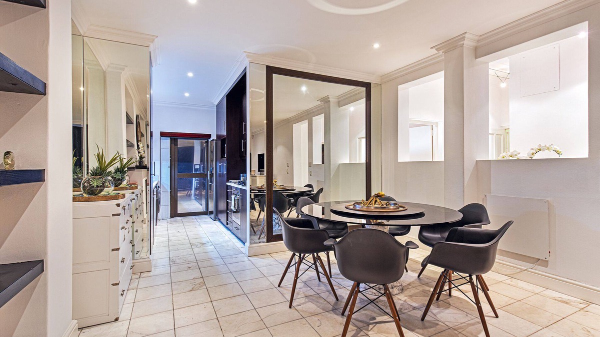 Plumstead Apartment | YOLO Spaces Clifton - Clifton Beachfront Magic Apartment