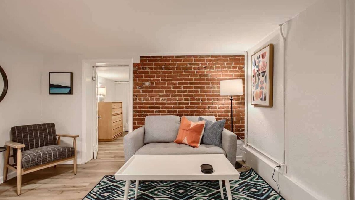 Congress Park Apartment | York by Modern Midstay 3 Blocks to Cheesman #SYB
