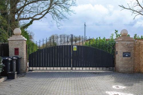 Ampney Crucis House | York Cottage